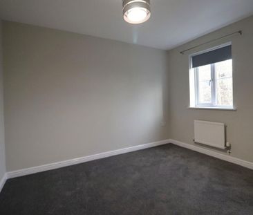 4 bedroom semi-detached house to rent - Photo 6