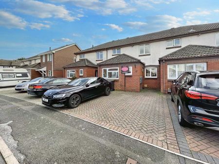 4 bedroom terraced house to rent - Photo 5