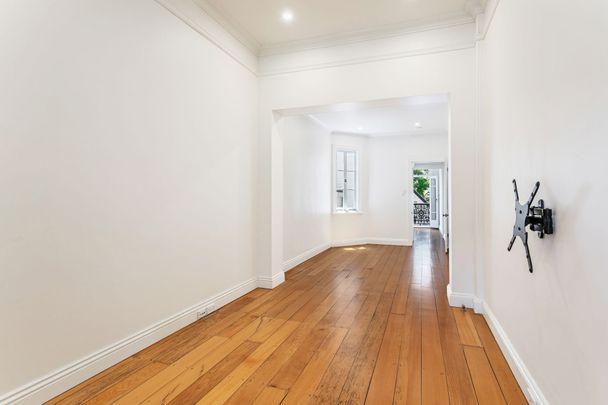 142 Paddington Street - Photo 1