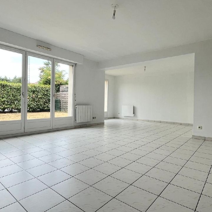 Location Maison 4 pièces 80m² ROISSY EN FRANCE 95700 - Photo 1