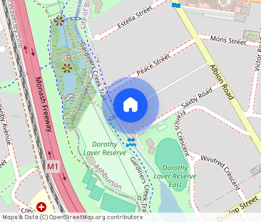 This stunning single floor unit boasts open plan living, with timbe... - Photo 1