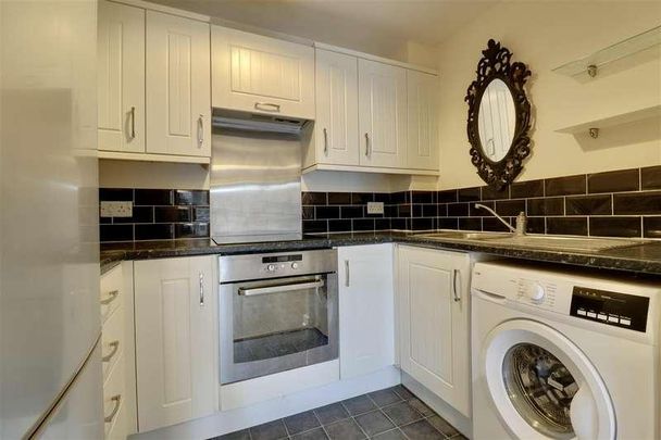 Aylward Street, Portsmouth, PO1 - Photo 1