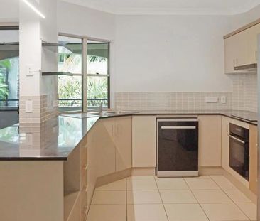 Three Bedroom Two Bathroom Resort Style Apartment - Photo 5