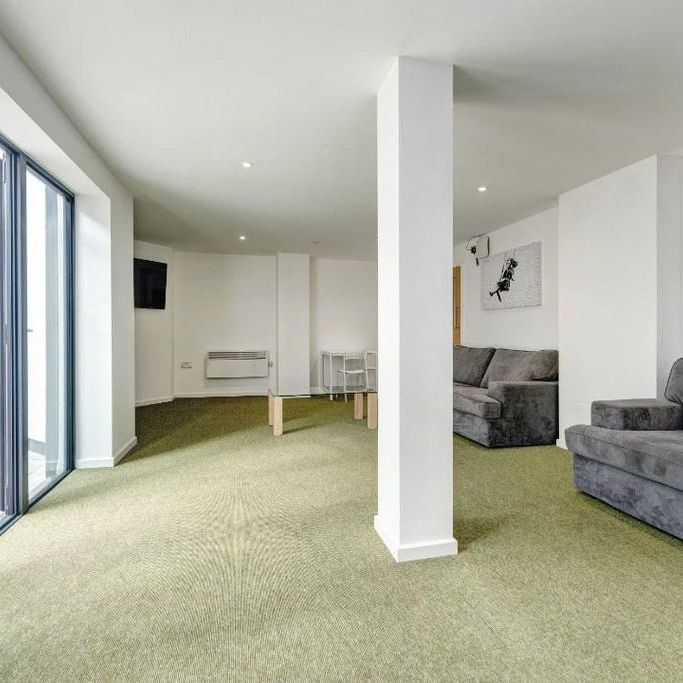 Studio to rent - Photo 1