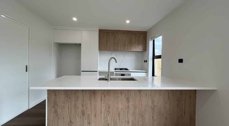 garage middle unit brand new - Photo 4