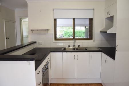 2/77 Bull Street, Cooks Hill NSW 2300 - Photo 3