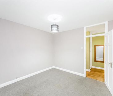 2 bedroom maisonette to rent - Photo 2