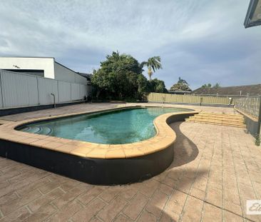 Charming Family Home in a Convenient Location - Photo 4