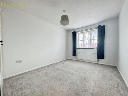 Rushes Court, CM23, Bishop'S Stortford - Photo 4