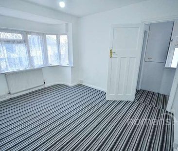 Cranbourne Road, Slough, Berkshire, SL1 - Photo 4