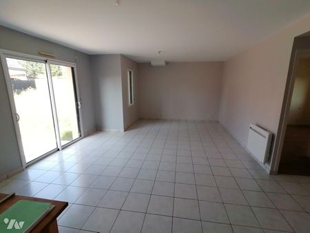 GOVEN - Dans un lotissement - Maison T6 de 110 m² habitables (125.92 m² au sol). Mitoyenne à g... - Photo 2