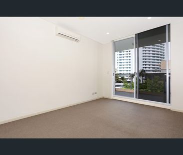 527/1 - 3 Aqua Street, Southport, Qld 4215 - Photo 4