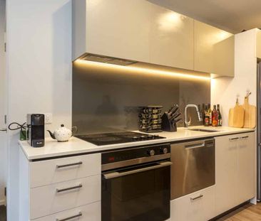 Modern two bedroom home! - Photo 5