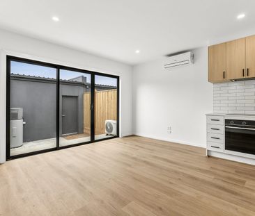 Contemporary Comfort in a Brand-New Home - Photo 2