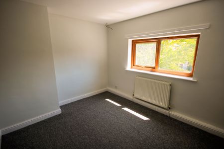 Plough Hill Road, Nuneaton, CV10 - Photo 3