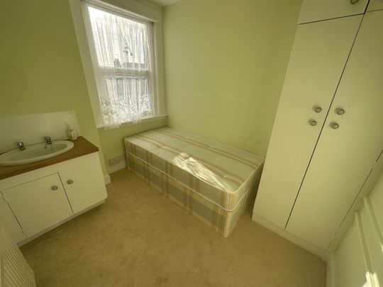 Room in a Shared House, Riffel Road, NW2 - Photo 1