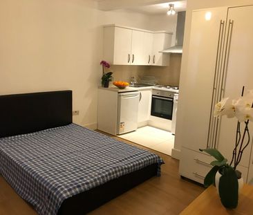Studio Flat, Iveagh Avenue, NW10 - Photo 3