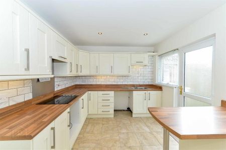 16 Moray Crescent, Newtownards, BT23 4LG - Photo 5