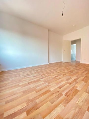 *** ERSTBEZUG NACH SANIERUNG – IS-ZENTRUM *** Sehr helle 2-Zimmer-Altbau-Wohnung *** - Photo 4
