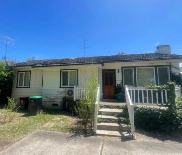 “Lovely Three Bedroom Home” - Photo 1