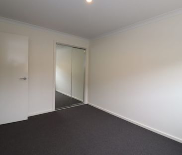 17 Valere Street, Mickleham, Vic 3064 - Photo 6