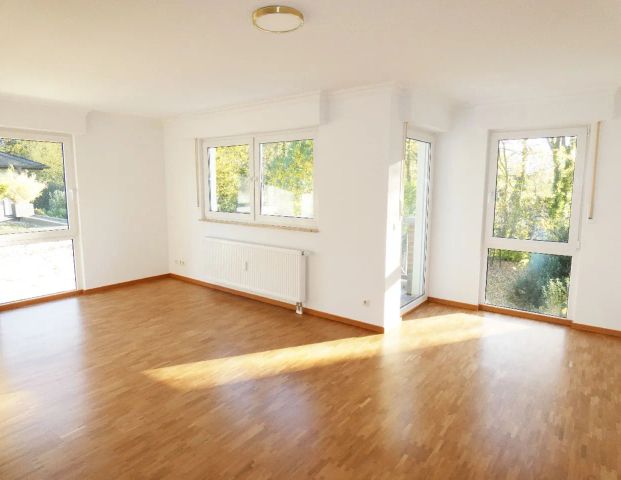 Renovierte 3-Zimmer-Wohnung mit Einbauküche in ruhiger und grüner Lage - Photo 1