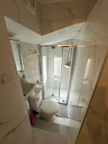 Studio Flat, Wood Lane, W12 - Photo 4