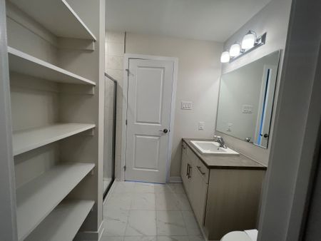 For Lease - 204 Tussock Private, Blossom Park - Airport and Area, Ontario - Photo 2