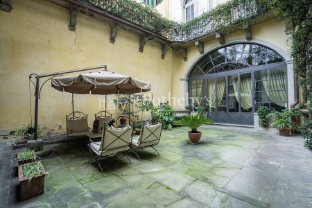 Splendido appartamento con giardino in Oltrarno - Photo 3