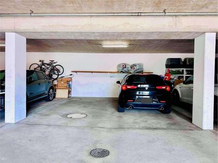 3.5-room penthouse of 145 m² with large terraces and open views - Photo 4