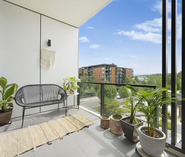 404/8 Aviators Way, Penrith - Photo 6