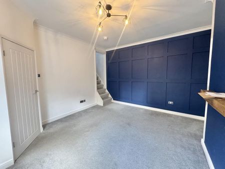 2 bedroom end of terrace house to rent - Photo 4