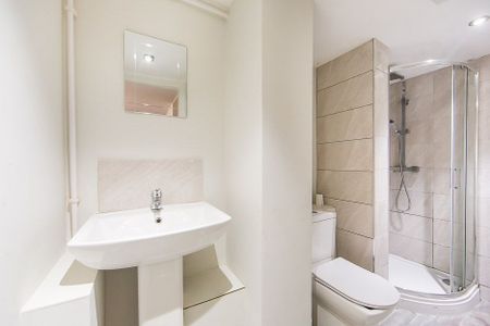 Hartley Avenue, Woodhouse, Leeds - Photo 2