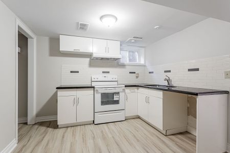 For Lease - 6 Village Squire Lane, Markham, Ontario - Photo 4