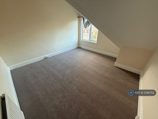 3 bedroom maisonette to rent - Photo 1