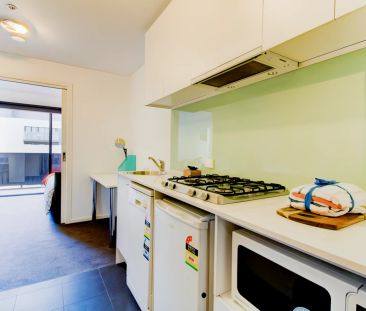 Medium 1 Bedroom - Photo 5