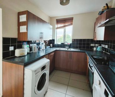 5 bedroom house to rent Rothersthorpe Road, Northampton, Northampto... - Photo 2