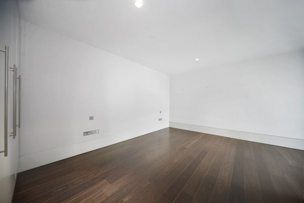 1 Bedroom Apartment, Slingsby Place, London, Greater London, Covent Garden, WC2E - Photo 1