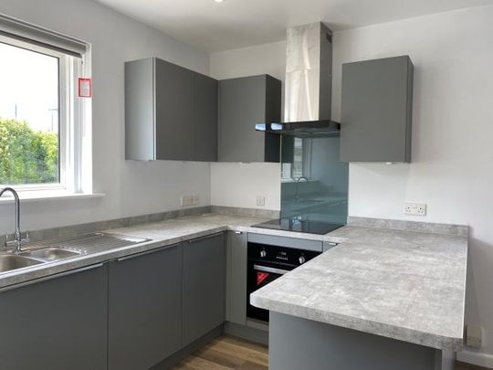 Cranbourne Close, Southampton - Photo 1