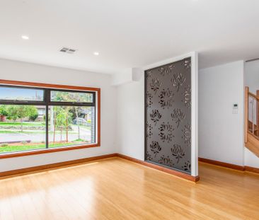 Exquisite Elegance - Photo 1