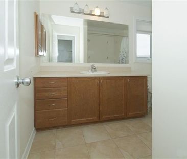 For Lease - 106 Akita Walk, Barrhaven, Ontario - Photo 6