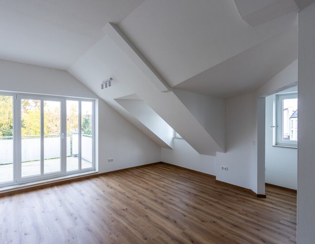 Frisch renovierte 2-Zimmer-Wohnung mit zwei Balkonen - Photo 1