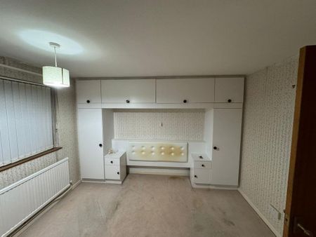 3 bedroom semi-detached house to rent - Photo 5