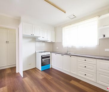 UPDATED 2 BEDROOM UNIT! - Photo 5