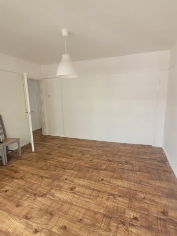 4 Bed Semi-Detached House, Ilford, IG3 - Photo 3