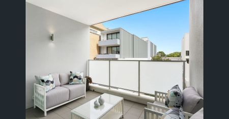 Holding Deposit Received - Photo 4