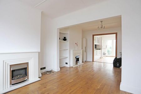 3 bedroom semi-detached house to rent - Photo 2