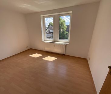 Renovierte 3-ZKB-Balkonwohnung in sehr schöner Anlage in Heppens zu... - Photo 5