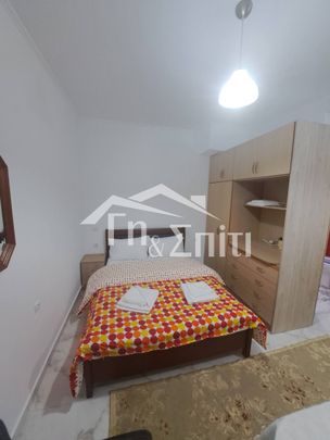 Γκαρσονιέρα προς ενοικίαση 300 € - Photo 1