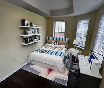 For Lease - 754 Neighbourhood Circle Unit# 2, Mississauga, Ontario - Photo 3